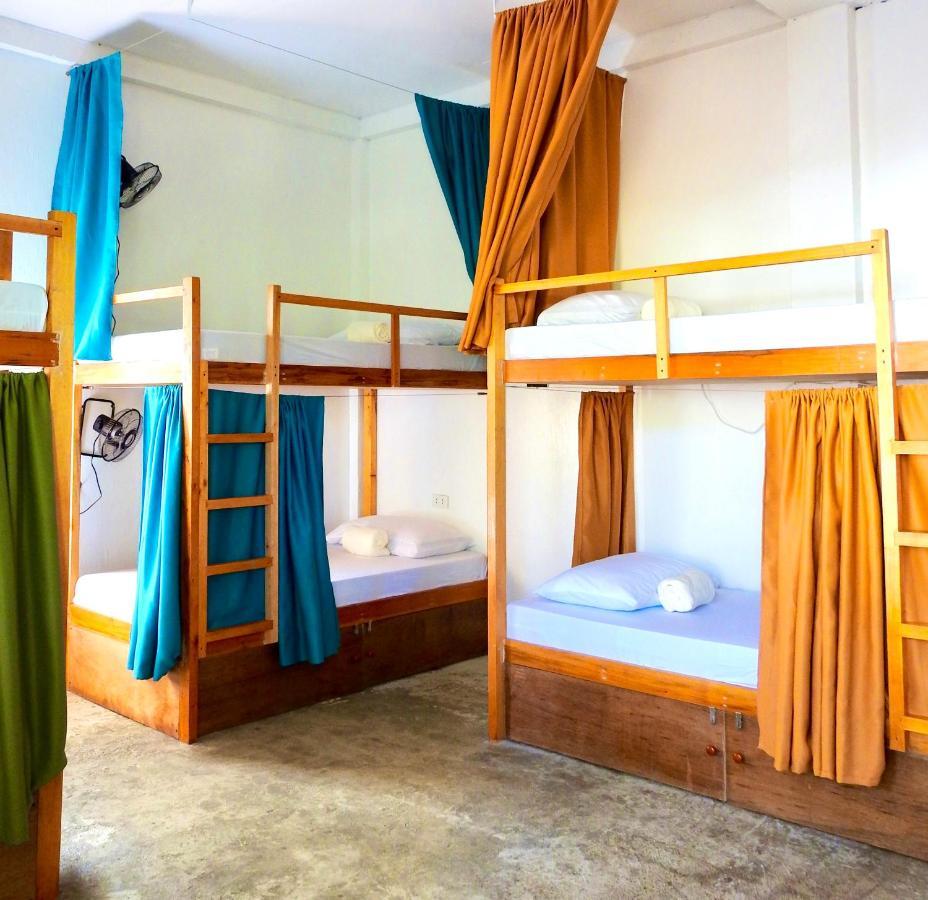 Three Little Birds Surf Hostel General Luna  Exterior foto